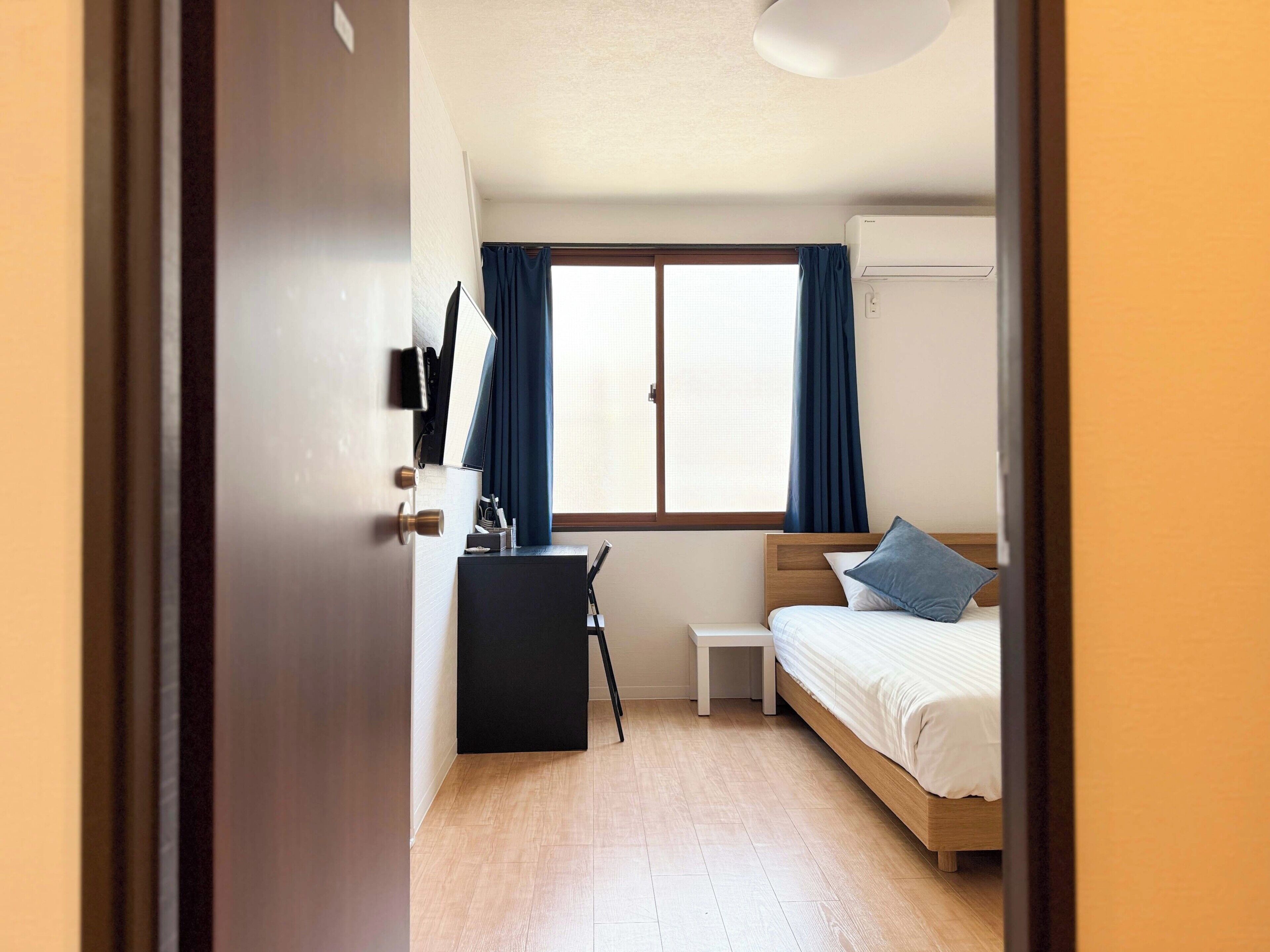 Chambre Simple Deluxe, non-fumeurs | Bureau, espace de travail pour ordinateur portable, Wi-Fi gratuit