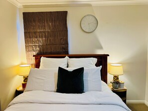 1 bedroom, desk, iron/ironing board, free WiFi - Room near Auckland Airport (Auckland)