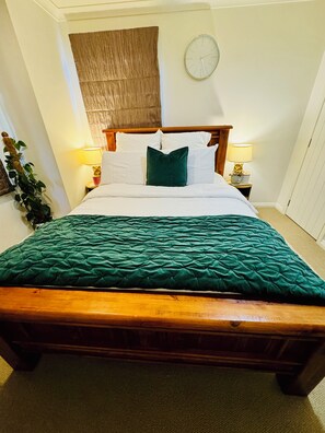 1 bedroom, desk, iron/ironing board, free WiFi - Room near Auckland Airport (Auckland)