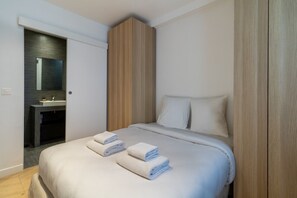 1 bedroom, iron/ironing board, travel cot, WiFi