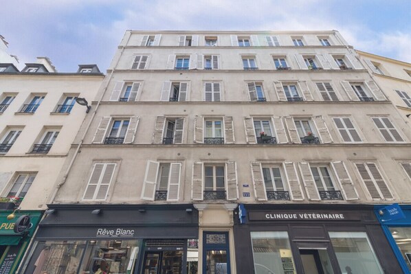 Exterior - Cozy modern-Paris7-Tour Eiffel-Champs de mars (Paris)