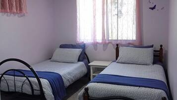 3 chambres, fer et planche Ă repasser, Wi-Fi gratuit, draps fournis