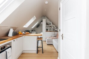 Apartment - Hygge Lodge - From 110 Per Night (Henley-on-Thames)