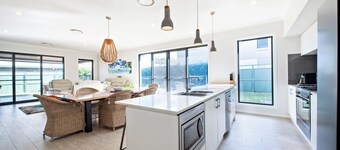 Macquarie Entertainer - Pool Retreat, Pets Allowed