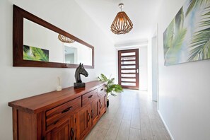 Interior - Macquarie Entertainer - Pool Retreat, Pets Allowed (Dubbo)