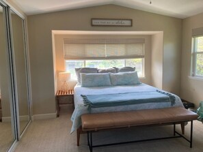 3 bedrooms, desk, iron/ironing board, WiFi - Ko Olina Secluded Luxury: 3 Br, 2.5 Bath End Unit Townhome with Resort Amenities (Kapolei)