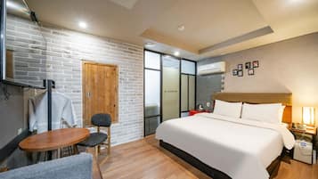 Deluxe Room | Free WiFi, bed sheets