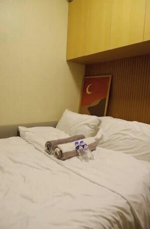1 camera, Wi-Fi, lenzuola