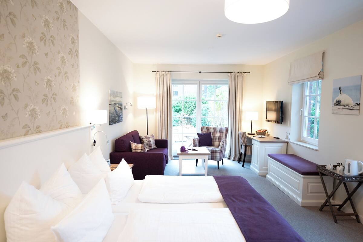 Comfort-Doppelzimmer, Terrasse, Gartenblick