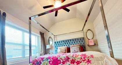 Peaceful getaway close to the city. Minutes to Everything. Amenities galore!