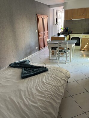 1 chambre, Wi-Fi, draps fournis