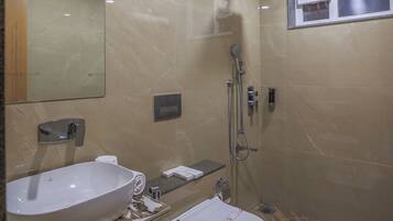 Deluxe Room | Bathroom