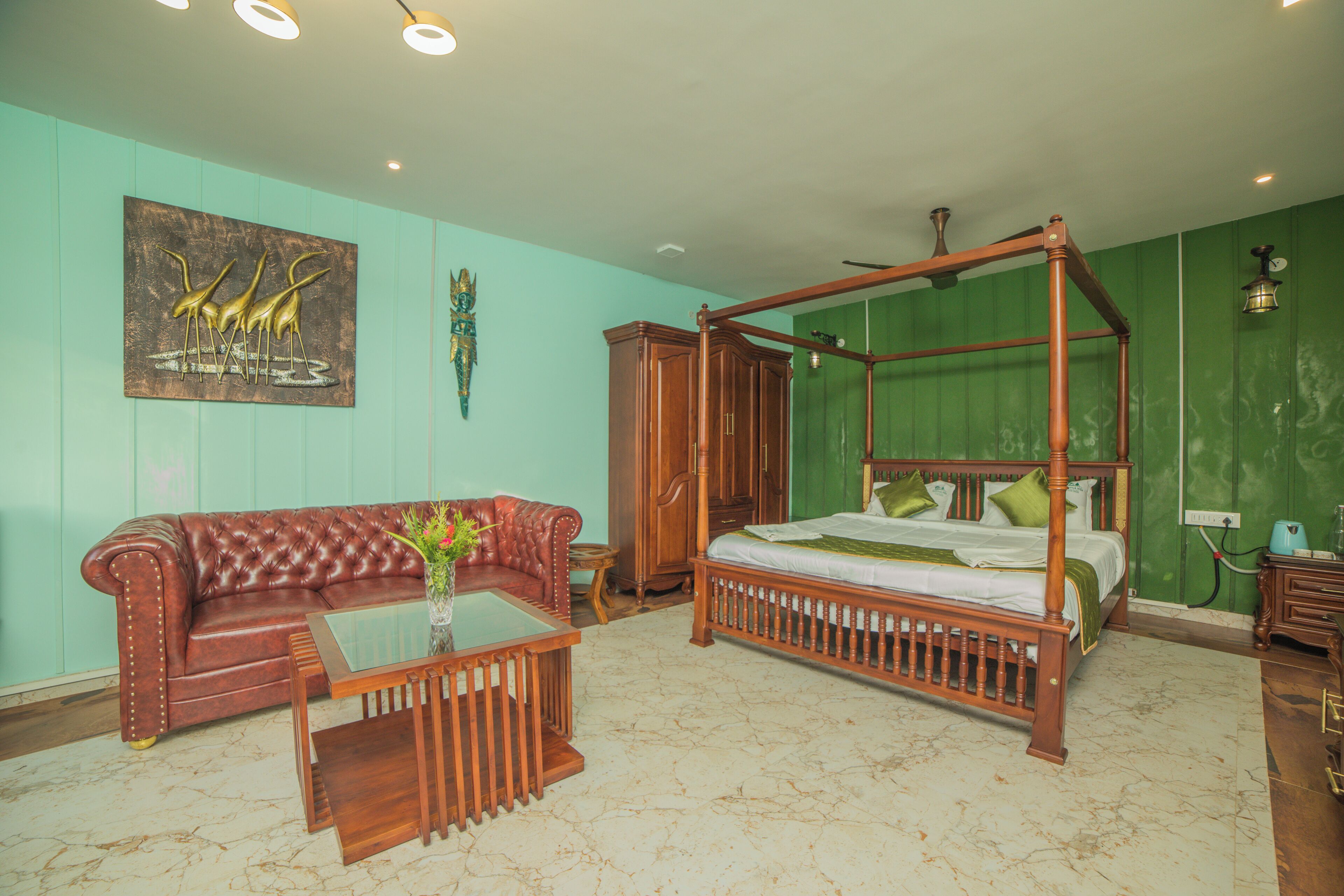 Luxury Suite | Free WiFi, bed sheets