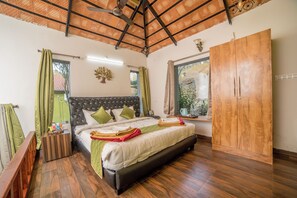Suite - Rain Rock Villa (Yercaud)
