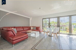 TV, fireplace, DVD player, stereo - Ferienhaus "sonnendeck" in Ückeritz: Erholung Pur! (Ückeritz)