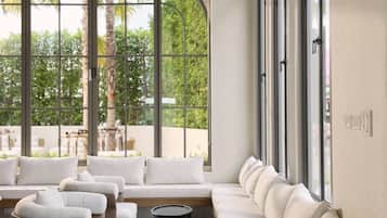 บริเวณนั่งเล่นที่ล็อบบี้