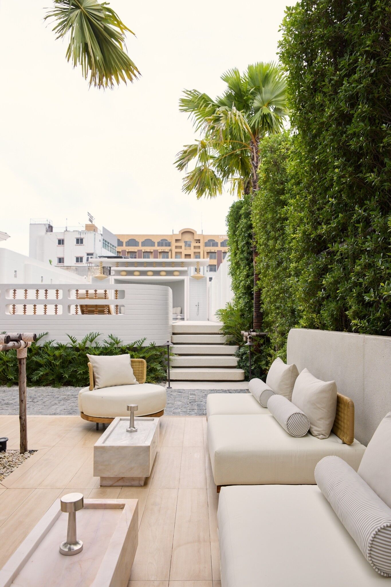 Hồ bơi ngoài trời 