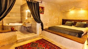 Luxury-Suite | 1 Schlafzimmer, Verdunkelungsvorhänge, schallisolierte Zimmer