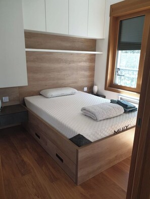 3 bedrooms, WiFi, bed sheets