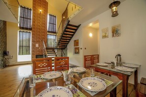 Luxury Villa, Balcony, Mountain View | In-room dining - Rock Villa (Ootacamund)