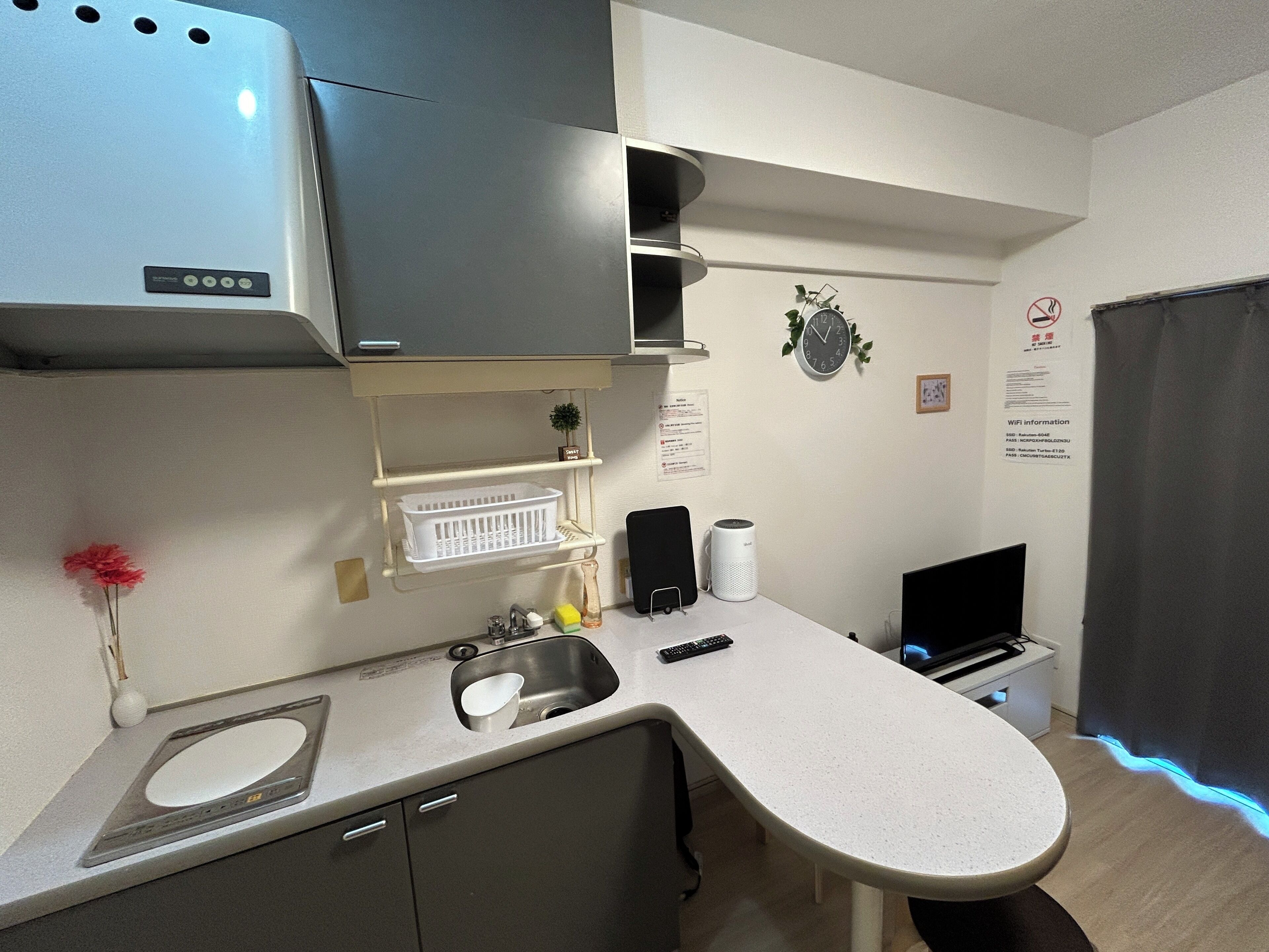 Basic Apartment, Lanai, City View | Private kitchen | Full-size fridge, microwave, stovetop, cookware/dishes/utensils