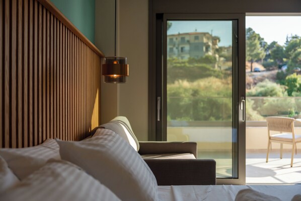 Junior Room, 1 Queen Bed with Sofa bed, Balcony, Partial Sea View | In-room safe, desk, free WiFi, bed sheets - HP Family Suites (Sithonia)