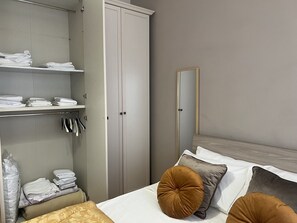2 habitaciones, tabla de planchar con plancha y wifi gratis 