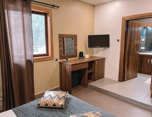 1 chambre, fer et planche à repasser, Wi-Fi, draps fournis