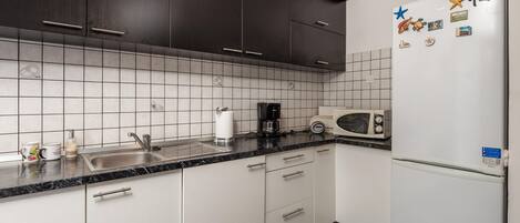 Refrigerador, horno, placa de cocina, lavavajillas