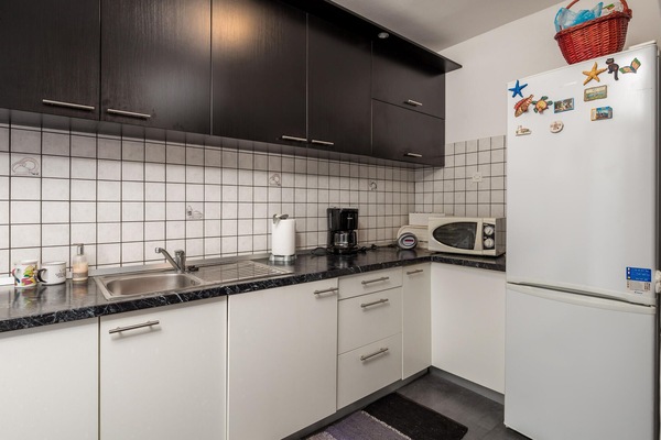 Refrigerador, horno, placa de cocina, lavavajillas