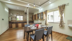 Ảnh chưa phân loại, 3 trong số 15 ảnh, nút
