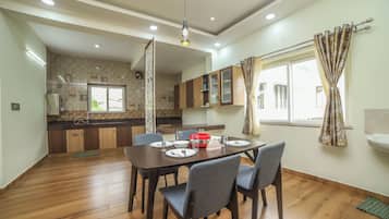 Villa, 2 Bedrooms, Hill View | In-room dining