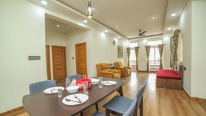 Ảnh chưa phân loại, 5 trong số 15 ảnh, nút