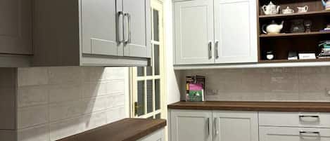 Refrigerador, microondas, horno y lavavajillas