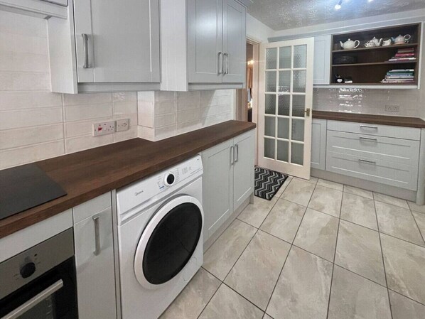 Fridge, microwave, oven, dishwasher