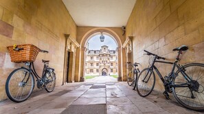 Property grounds - Stunning Designer House in Fantastic City Location (Cambridge)