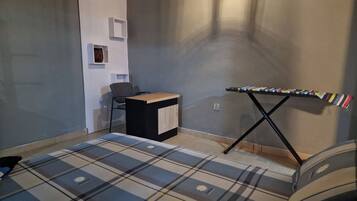1 bedroom, iron/ironing board, WiFi, bed sheets