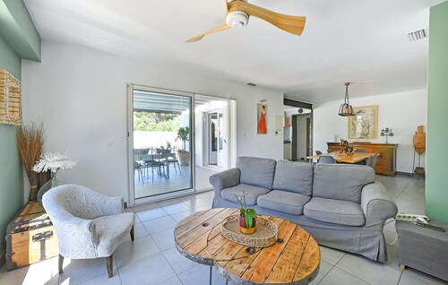 Stunning home in Remoulins