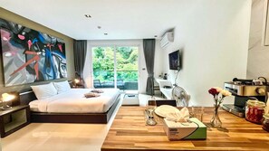 1 bedroom, iron/ironing board, internet, bed sheets