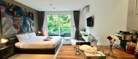1 habitación, tabla de planchar con plancha, internet y ropa de cama
