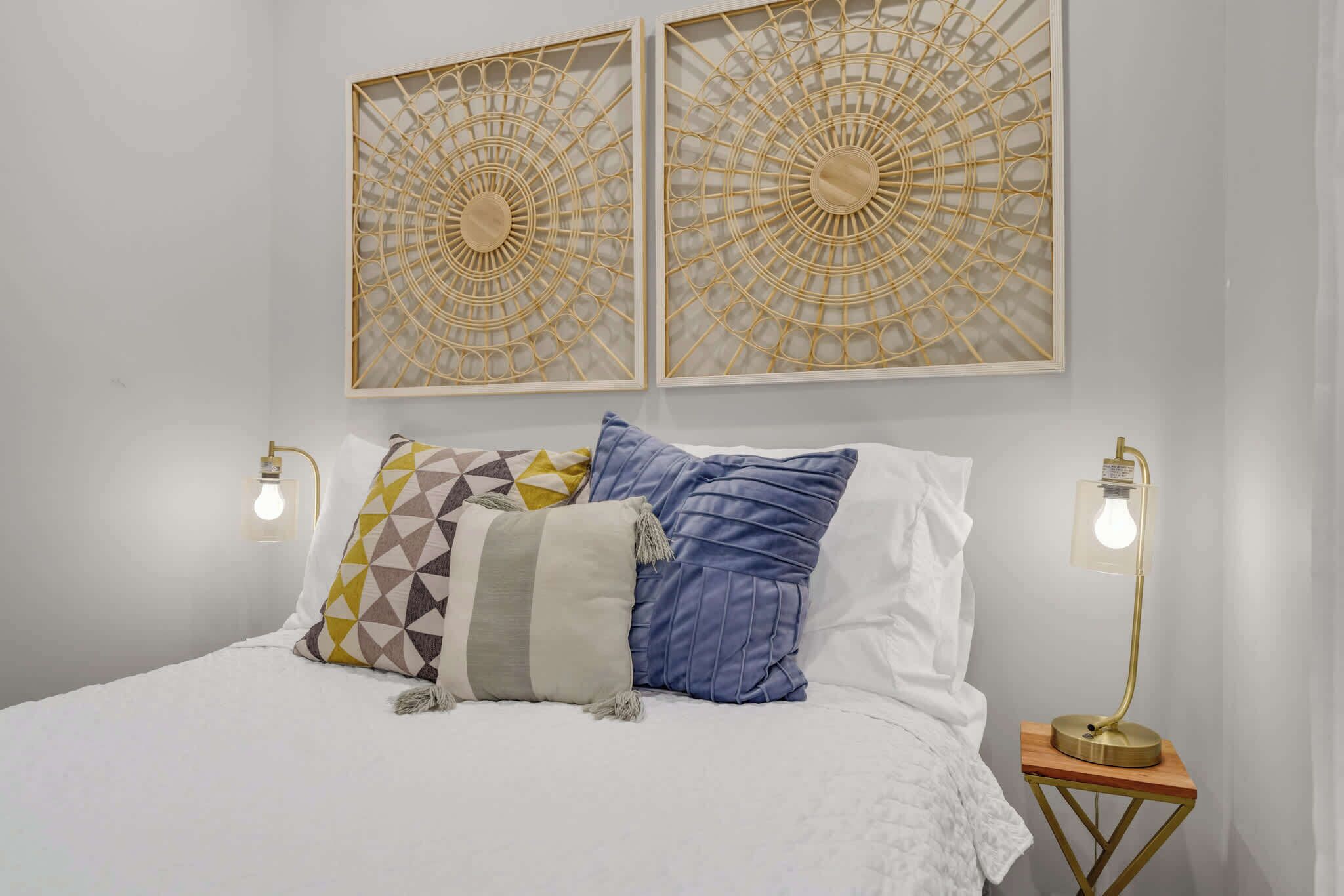 3 bedrooms, iron/ironing board, WiFi, bed sheets