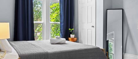 3 Schlafzimmer, Schreibtisch, BĂŒgeleisen/BĂŒgelbrett, WLAN