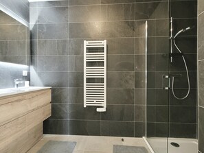 Hair dryer - Canet - New T3 Apartment, Air-Conditioned, 4 Pers, Parking Included (Canet-en-Roussillon)