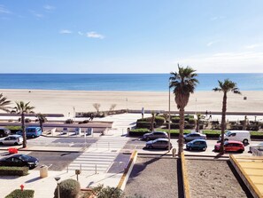 Beach nearby - Canet-en-Roussillon - Bright T2 for 4, terrace, private parking, beach 50m away (Canet-en-Roussillon)