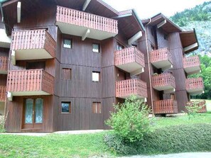 Residents enjoy balconies with outdoor space.