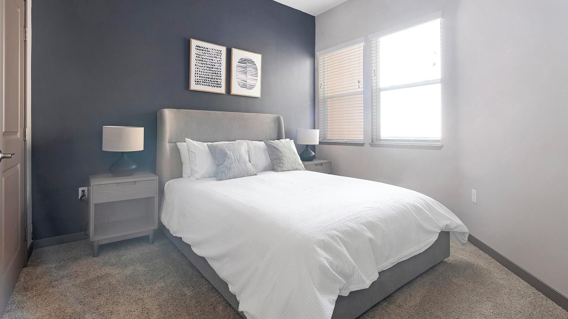 2 bedrooms, desk, iron/ironing board, Internet