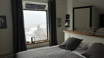 4 chambres, fer et planche à repasser, Wi-Fi, draps fournis