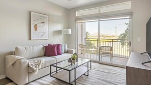 Smart TV - Landing | Amazing 1BD, Clubhouse, Rooftop Lounge (Tempe)