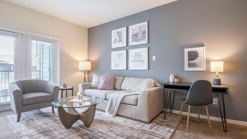 Landing | Amazing 1BD, Gym, Courtyard