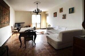 30-inch LCD TV with satellite channels - Bene Vagienna Holiday House (Bene Vagienna)
